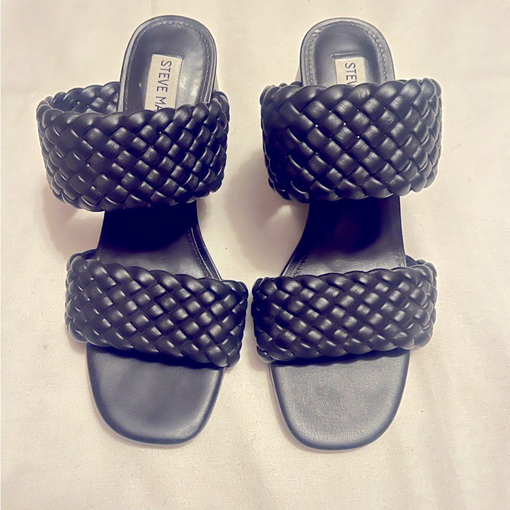 Steve Madden tangled heeled black sandals